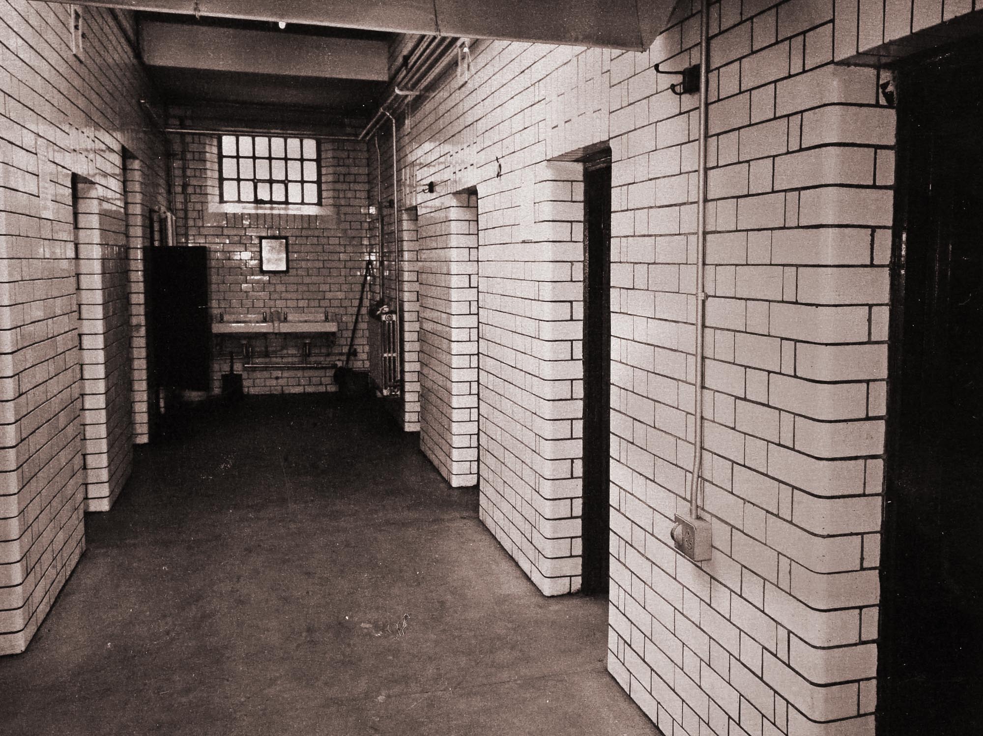 Male Cell Block, 1976 - Leicestershire Record Office