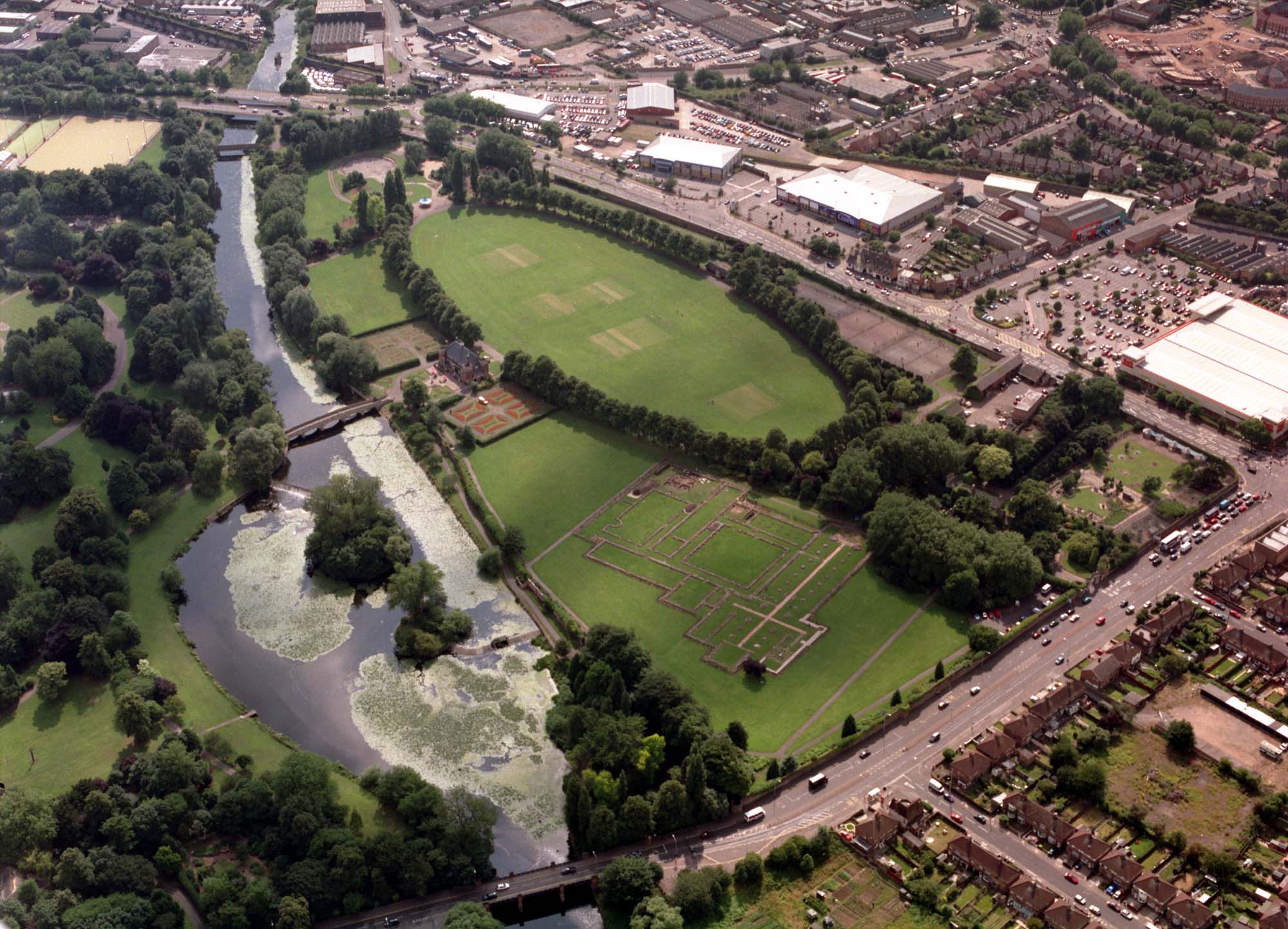 An aerial view of Abbey Park showing The Oval next to the ruins of Leicester Abbey, 2003 - 