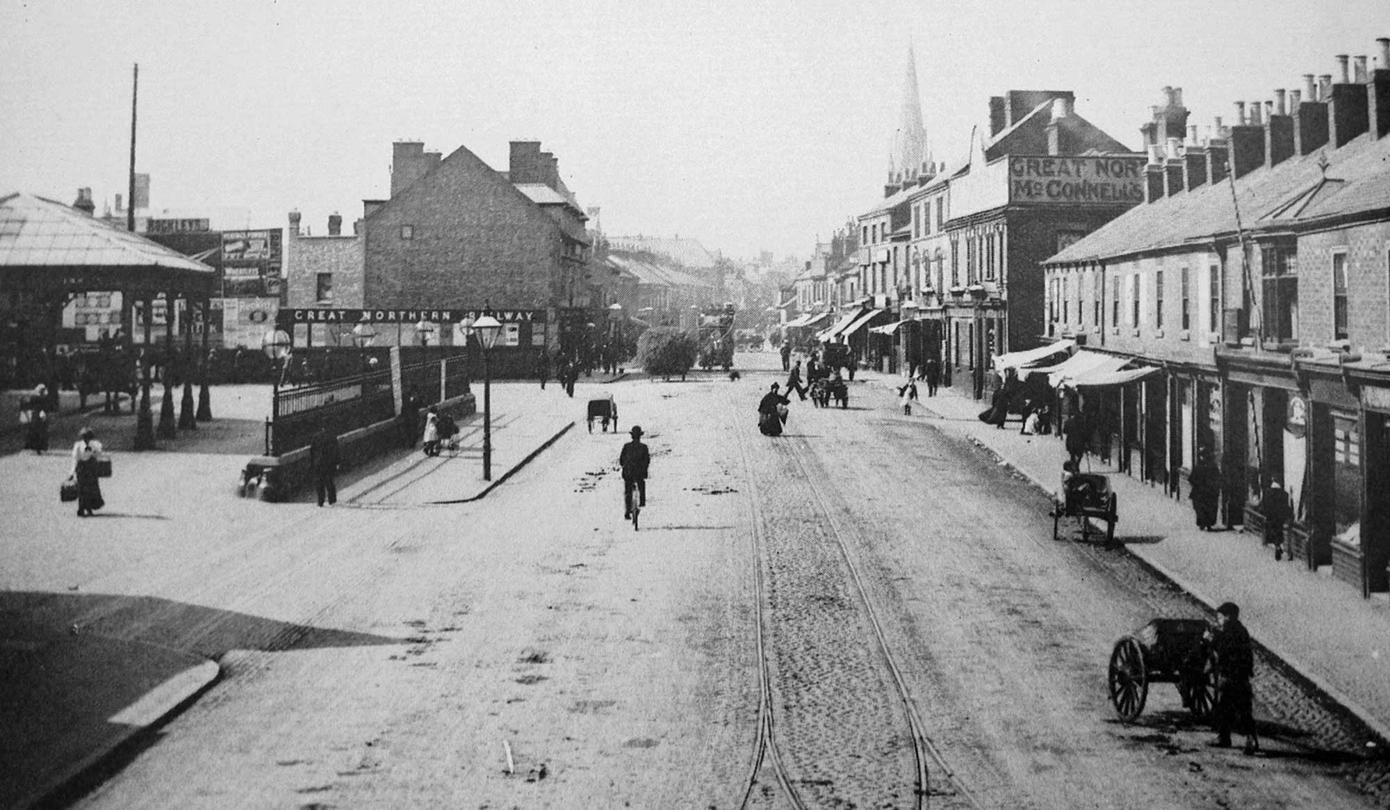 Belgrave Road near the old railway station, 1902 - Leicester and Leicestershire Record Office