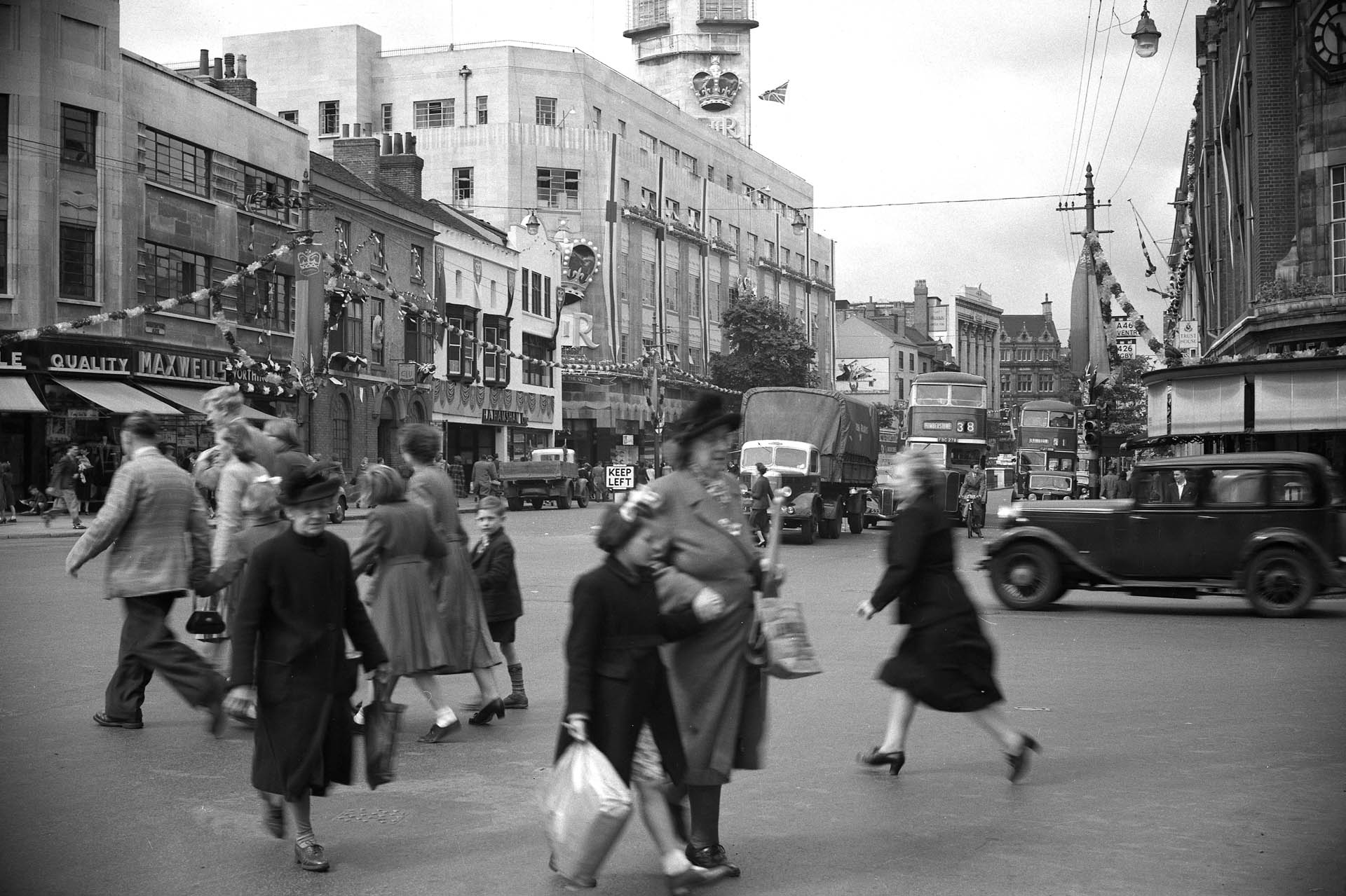 Humberstone Gate with a highly decorated Lewis’s in the centre, 1953 -