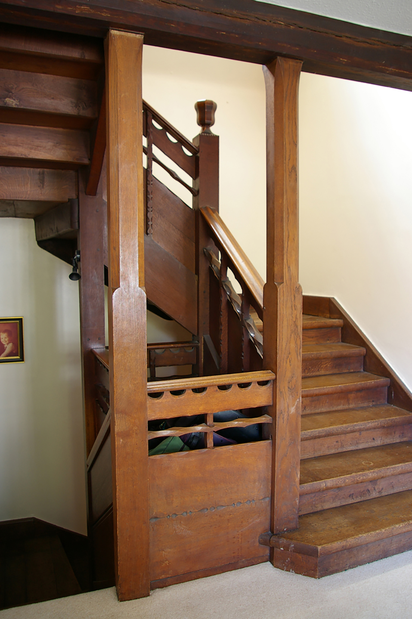 the stairs of the house going up to the next floor - 